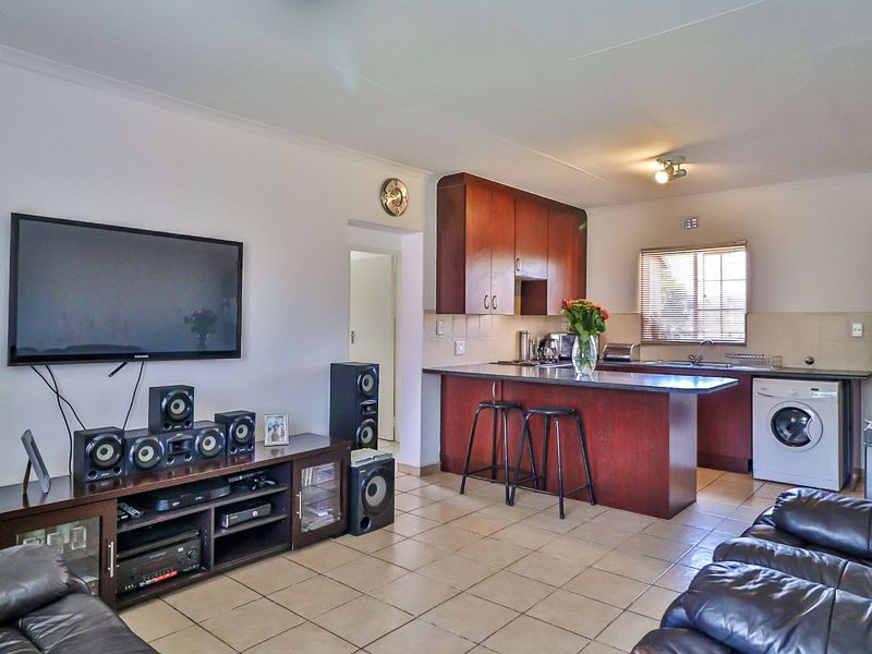 Cluster For Sale in Wilgeheuwel - Photo 5