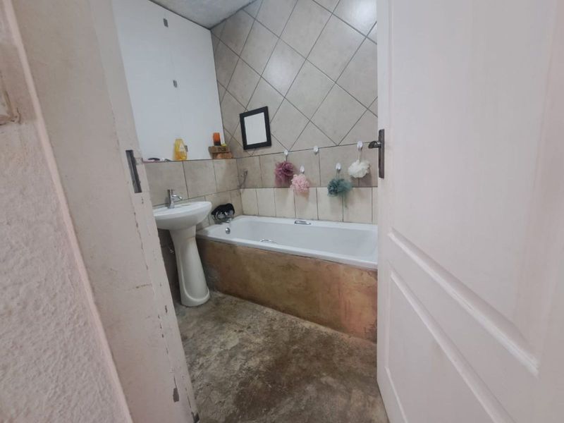 Apartment For Sale in Waverley - Photo 4