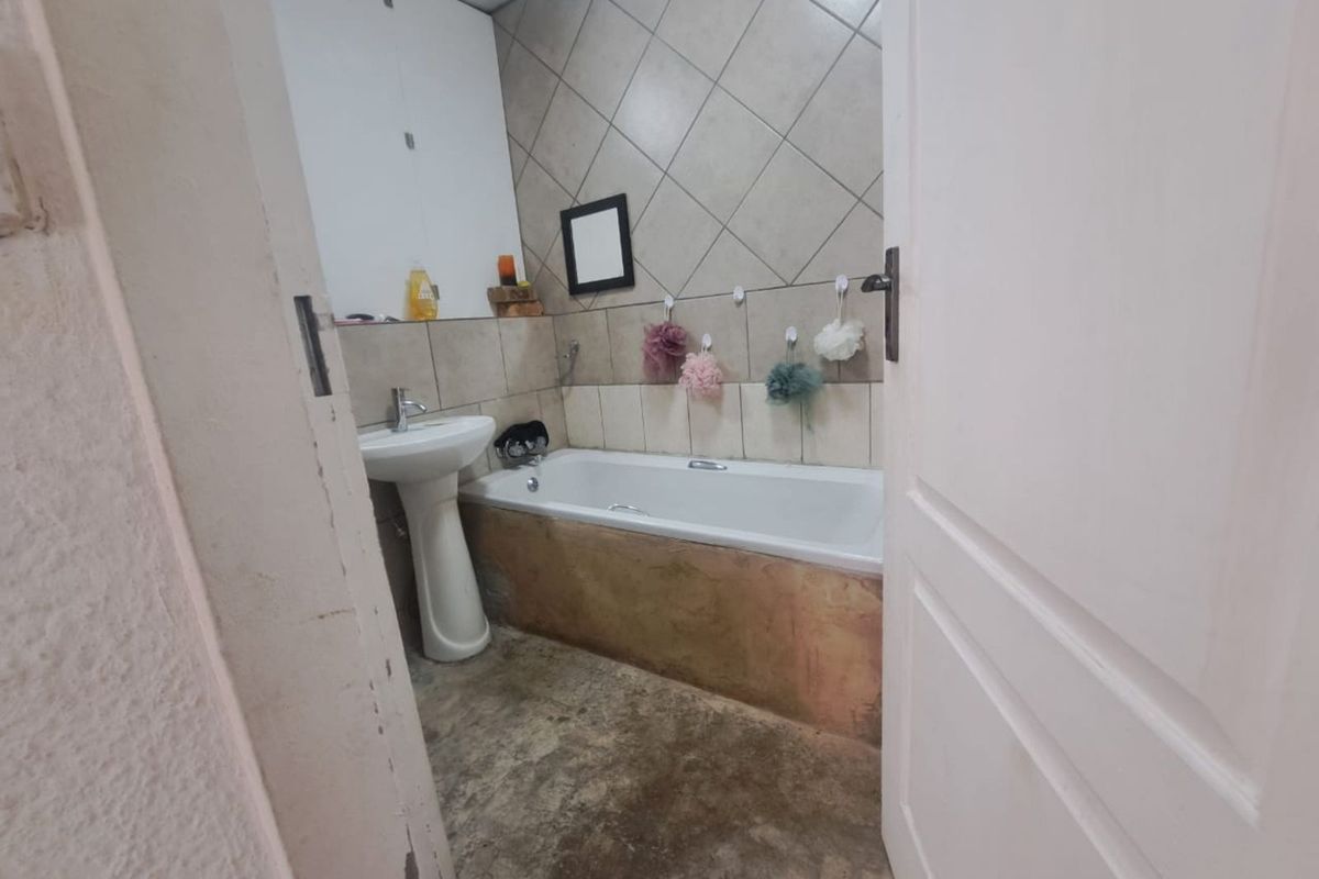 Apartment For Sale in Waverley - Photo 4