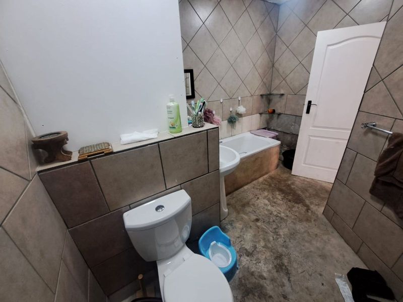 Apartment For Sale in Waverley - Photo 2