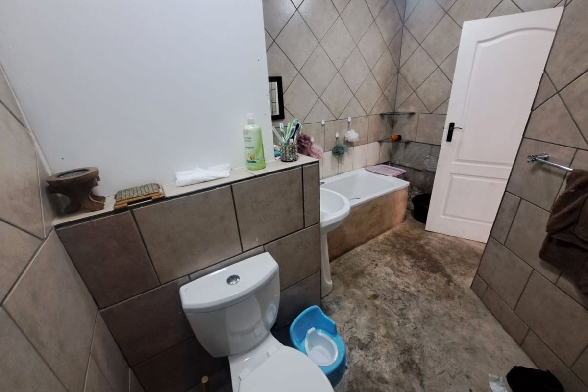 Apartment For Sale in Waverley - Photo 2