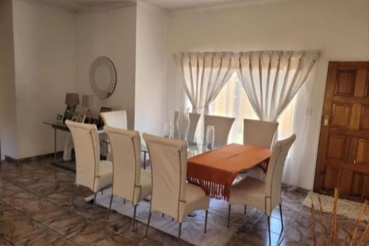 House For Sale in Thatchfield Estate - Photo 4