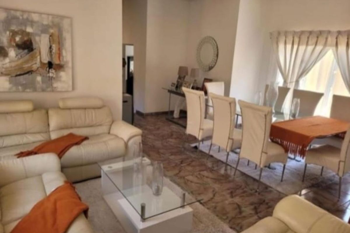 House For Sale in Thatchfield Estate - Photo 3