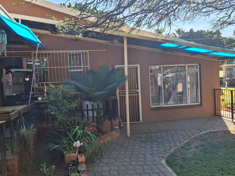 House For Sale in Pretoria North - Photo 3