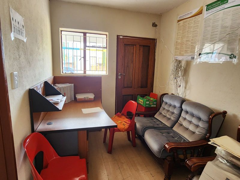 House For Sale in Seshego - Photo 4