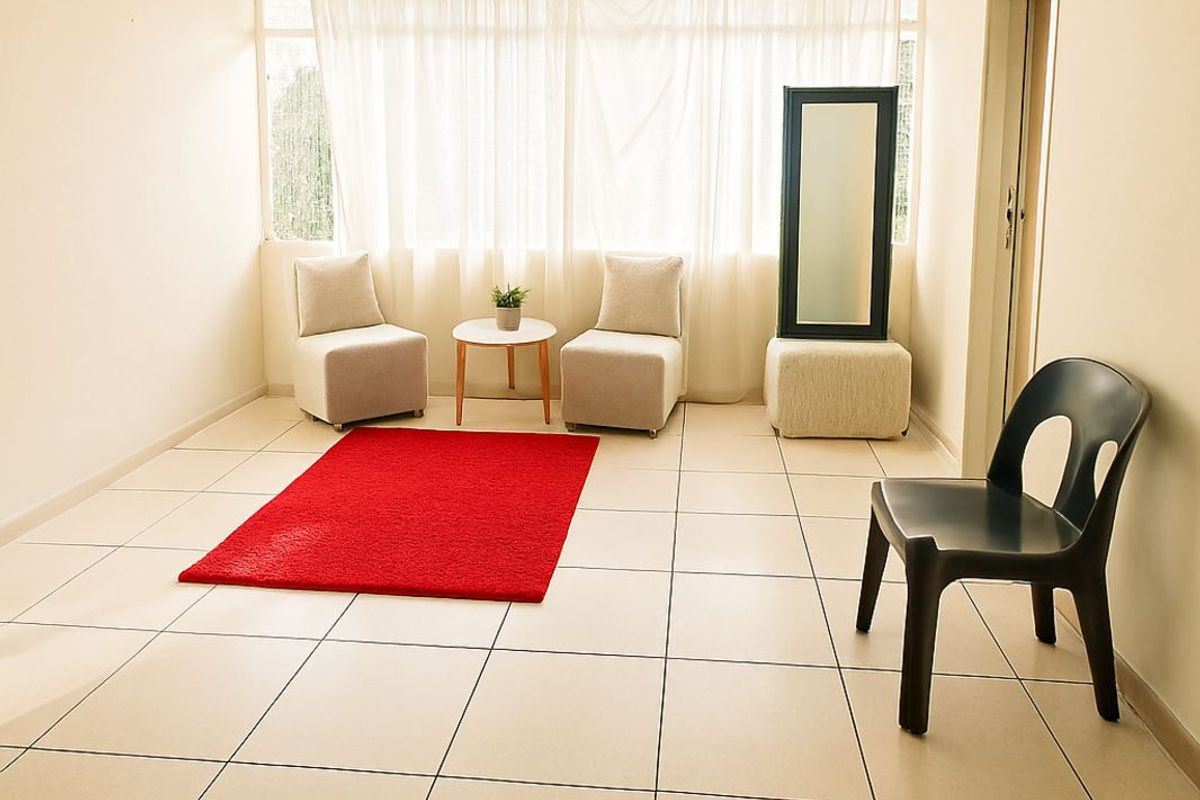 Apartment For Sale in Sunnyside - Photo 2