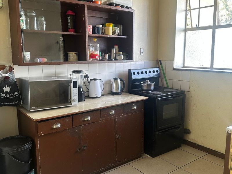 Apartment For Sale in Sunnyside - Photo 8