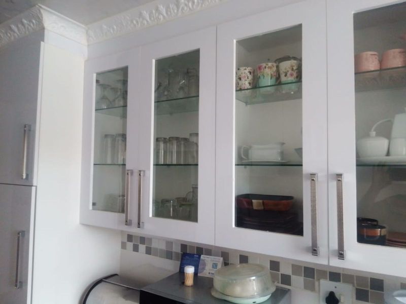 House For Sale in Rainbow Park - Photo 8