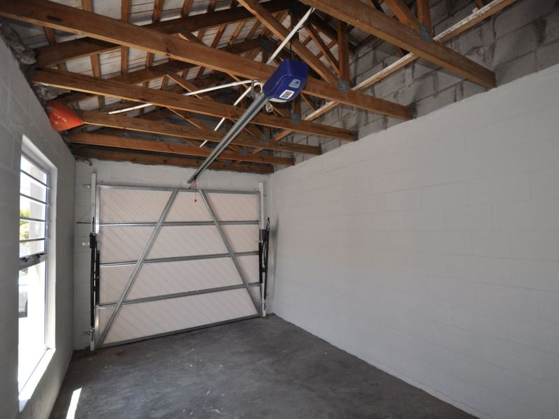 House For Sale in Woodbridge Island - Photo 6