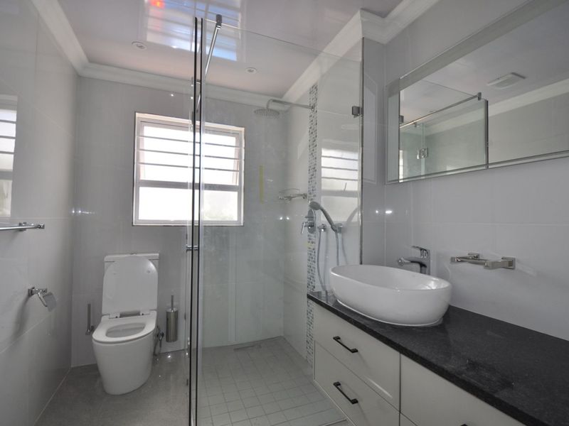 House For Sale in Woodbridge Island - Photo 4