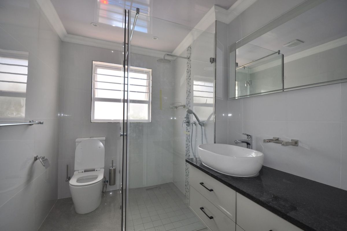 House For Sale in Woodbridge Island - Photo 4