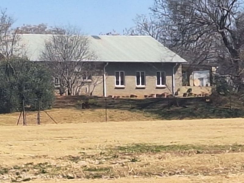 Farm For Sale in Hekpoort - Photo 2