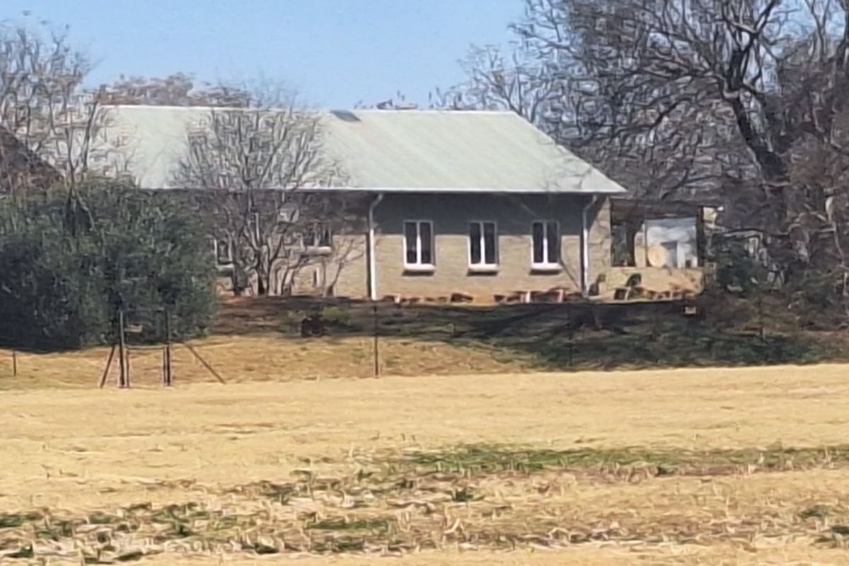 Farm For Sale in Hekpoort - Photo 4