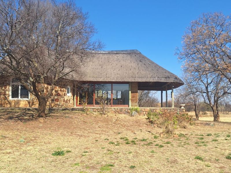 Farm For Sale in Hekpoort - Photo 4