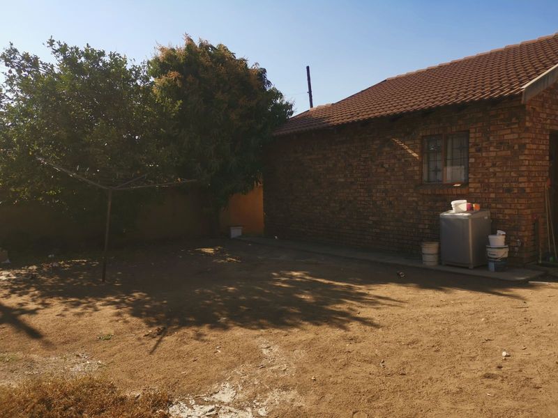 House For Sale in Lebanon - Photo 9