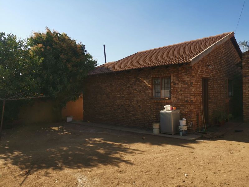 House For Sale in Lebanon - Photo 8