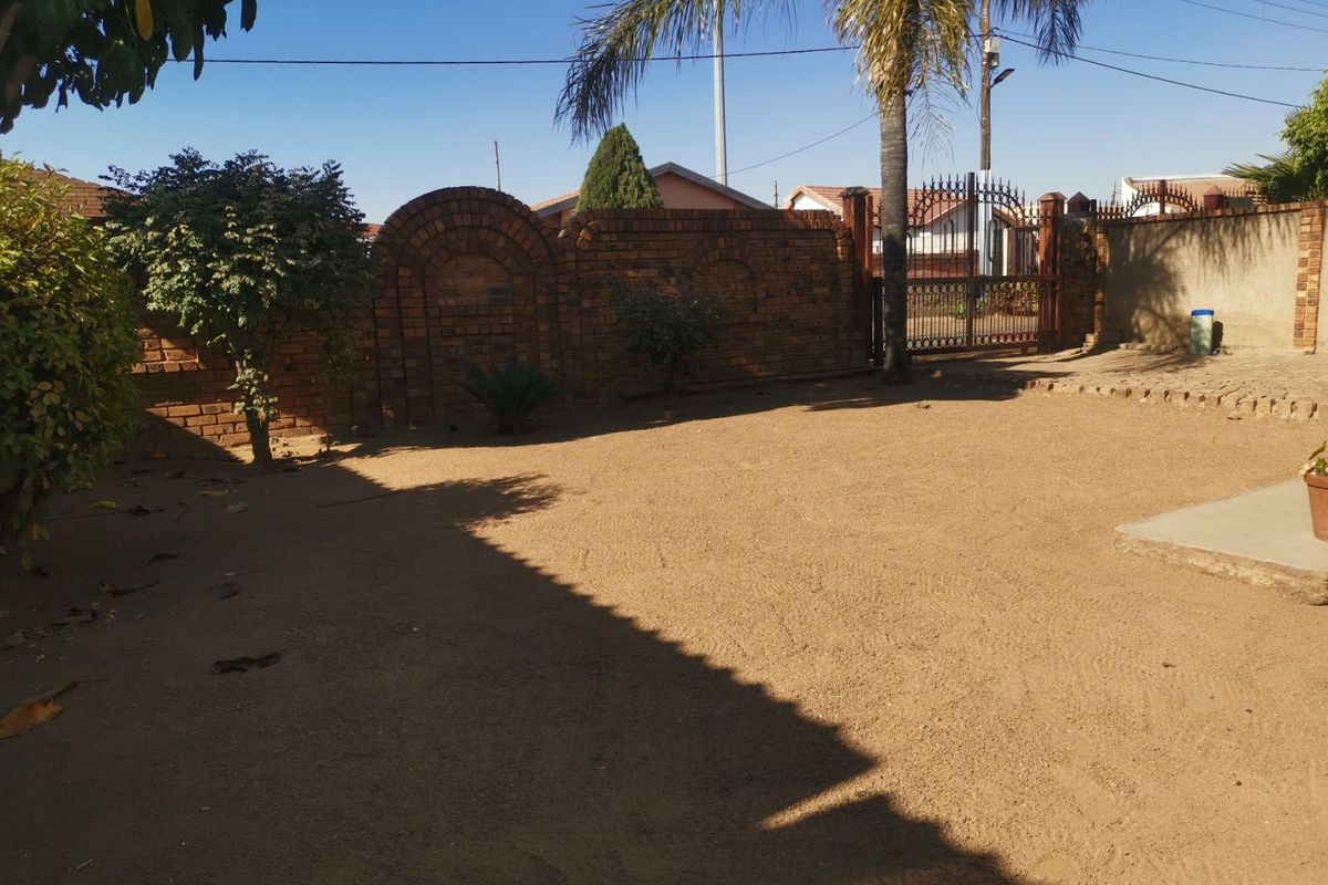 House For Sale in Lebanon - Photo 5