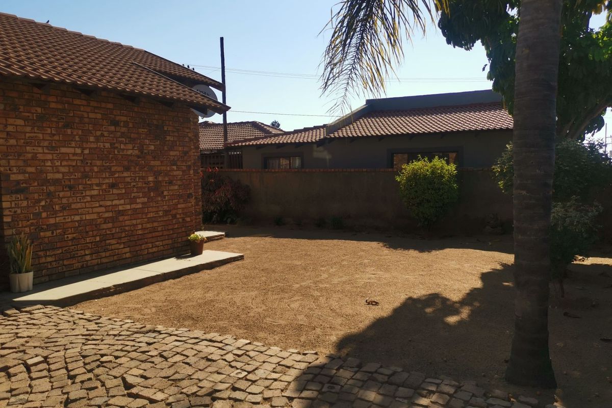 House For Sale in Lebanon - Photo 3