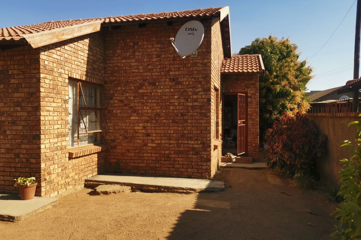 House For Sale in Lebanon - Photo 4