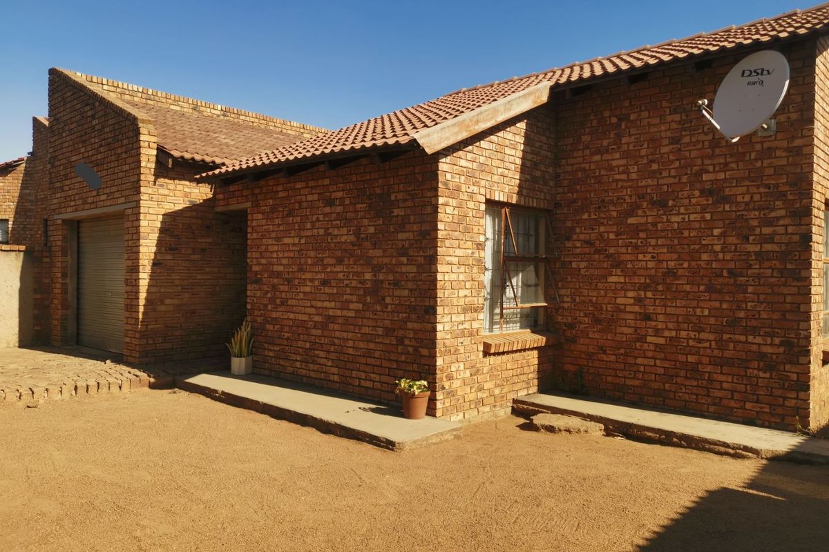 House For Sale in Lebanon - Photo 2