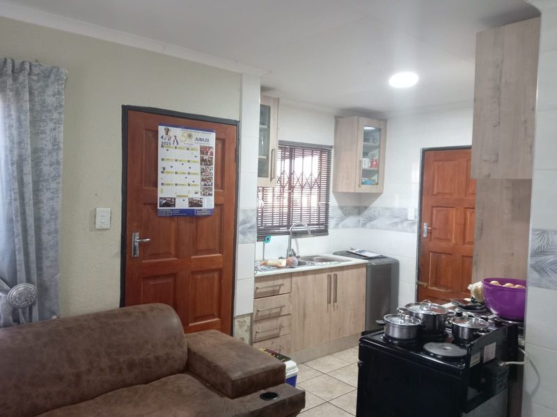 House For Sale in Soshanguve Ext - Photo 10