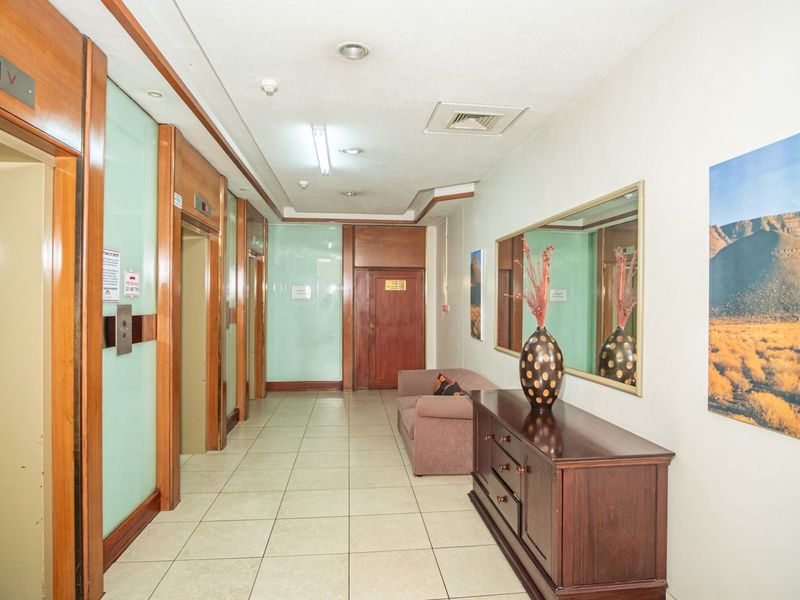 Apartment For Sale in Bellville Central - Photo 2