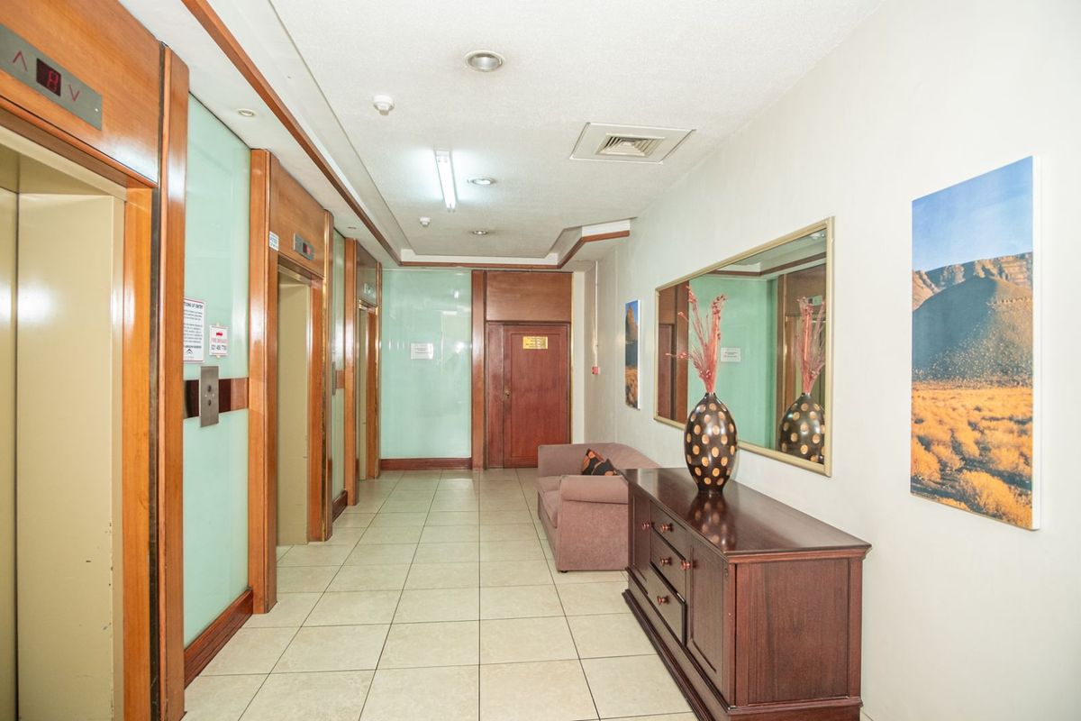 Apartment For Sale in Bellville Central - Photo 2