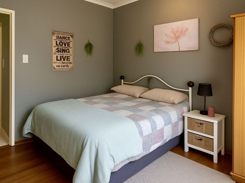 Townhouse For Sale in Faerie Glen - Photo 10