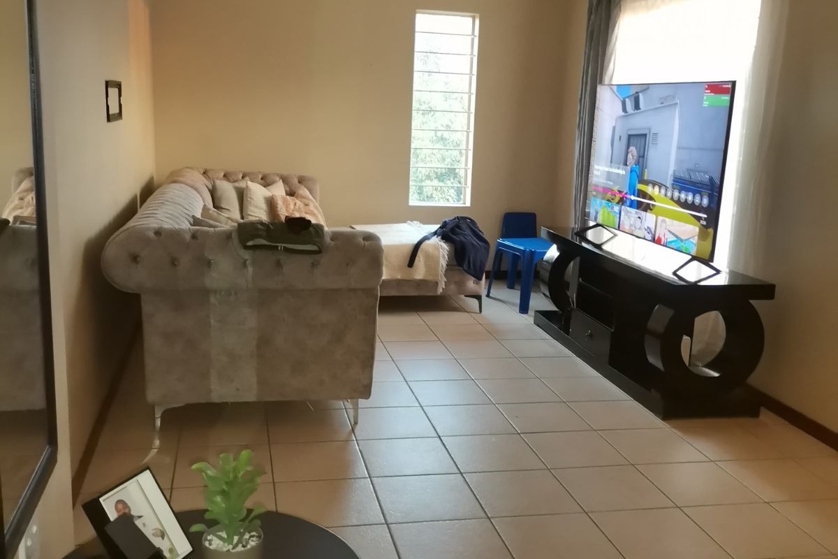 Apartment For Sale in Pretoria North - Photo 4