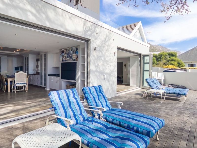 House For Sale in Gordons Bay Central - Photo 2