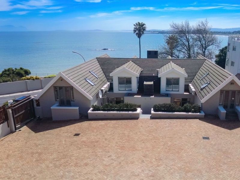 House For Sale in Gordons Bay Central - Photo 9