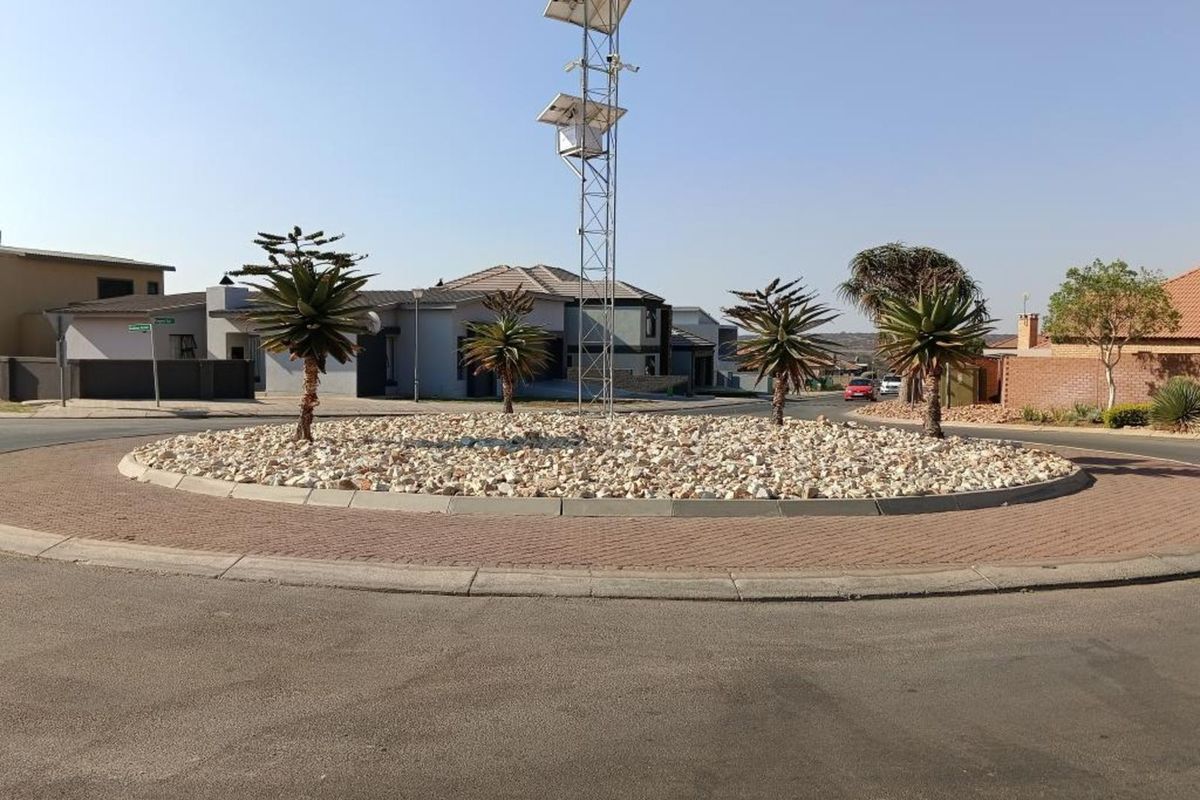 Vacant Land Residential For Sale in Woodhill Estate - Photo 2