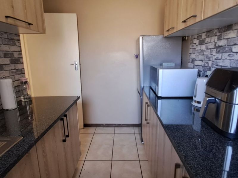 Apartment For Sale in Gezina - Photo 3