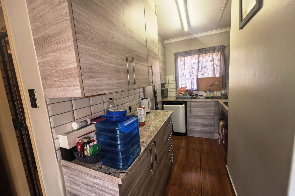 Apartment For Sale in Hennopspark - Photo 5