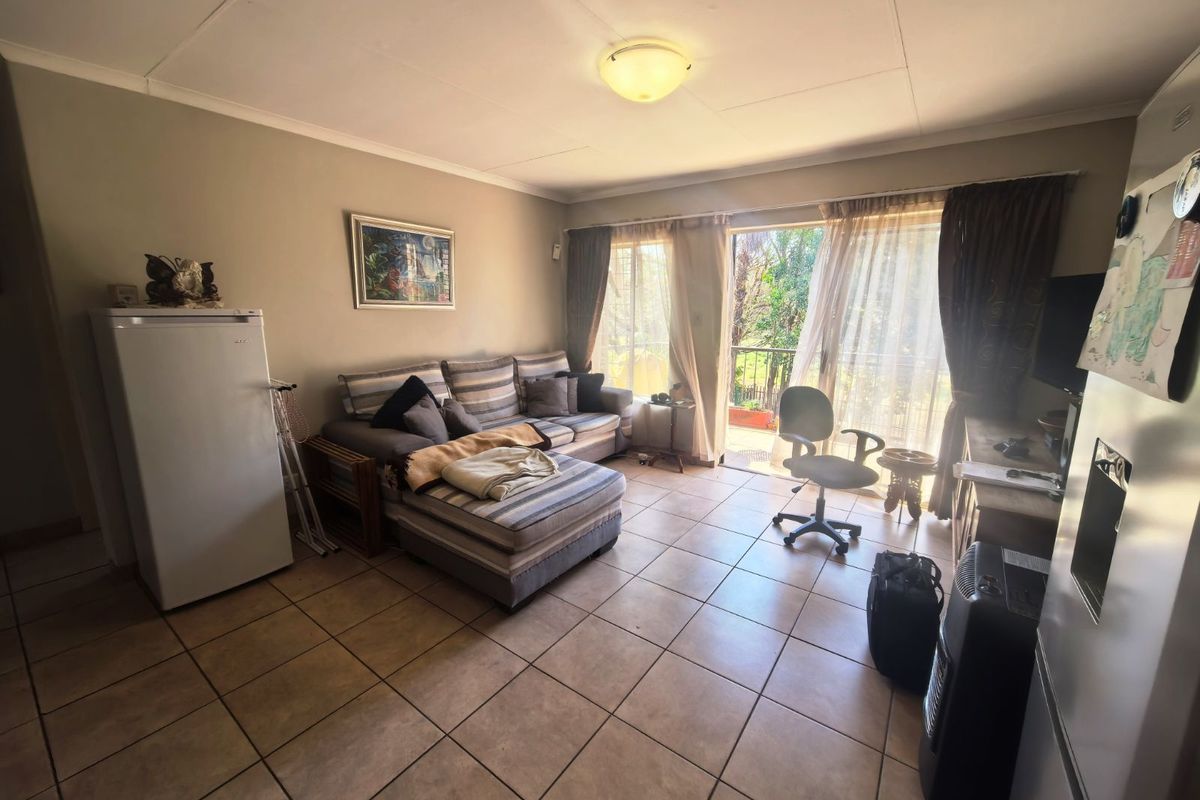 Apartment For Sale in Hennopspark - Photo 2