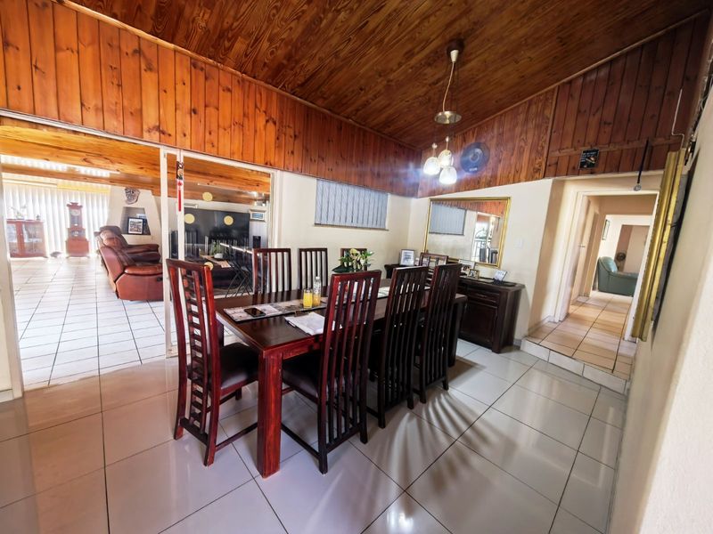 House For Sale in Valhalla - Photo 4