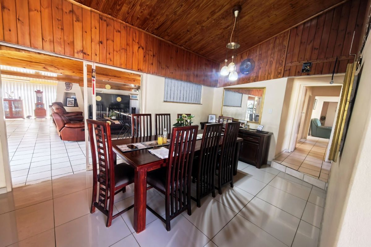 House For Sale in Valhalla - Photo 4