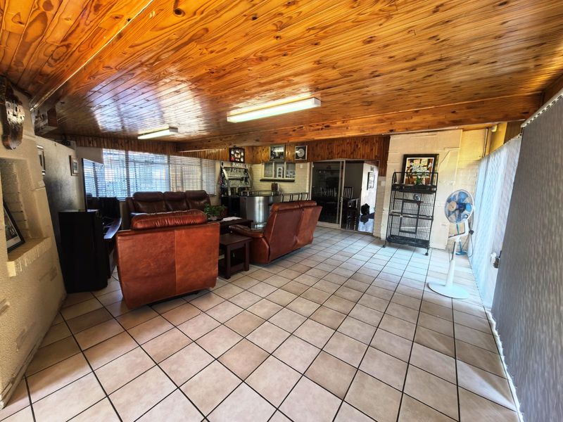 House For Sale in Valhalla - Photo 10