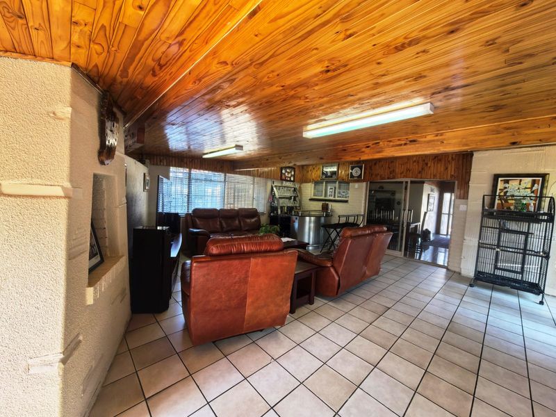 House For Sale in Valhalla - Photo 9