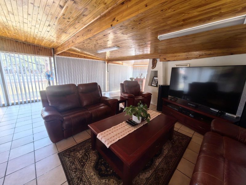 House For Sale in Valhalla - Photo 7