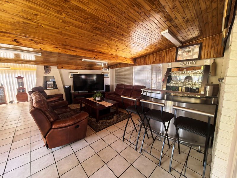 House For Sale in Valhalla - Photo 6