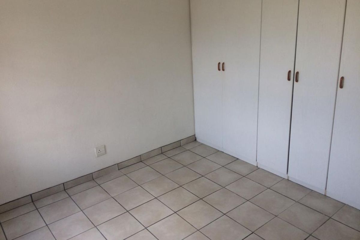 Townhouse For Sale in Erand Gardens - Photo 5