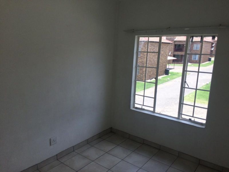 Townhouse For Sale in Erand Gardens - Photo 4