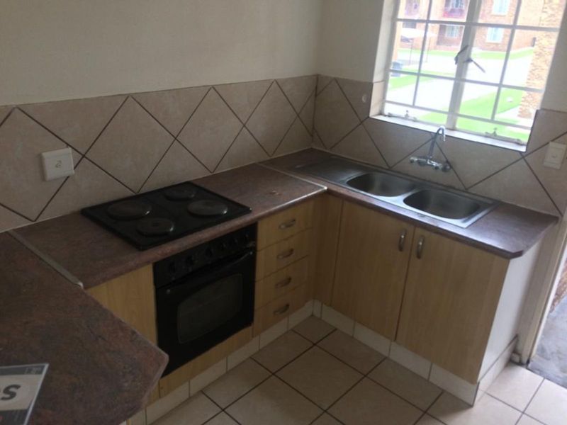 Townhouse For Sale in Erand Gardens - Photo 8