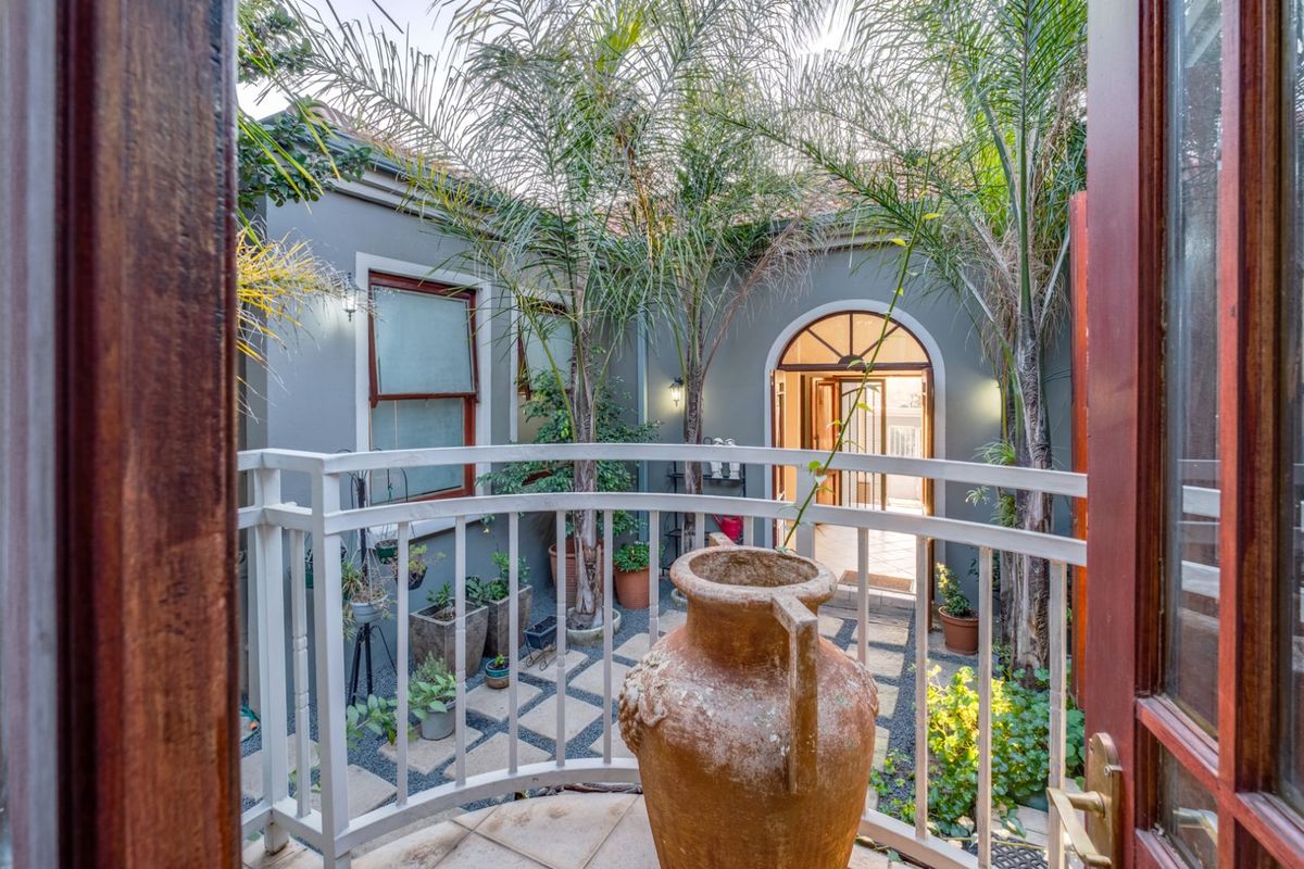 House For Sale in Noordheuwel - Photo 2