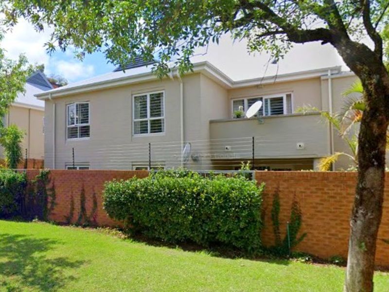 Townhouse For Sale in Nieuw Muckleneuk - Photo 2