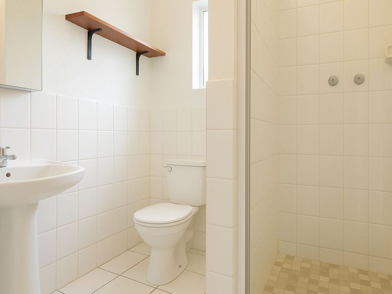 Apartment For Sale in Magaliessig - Photo 5