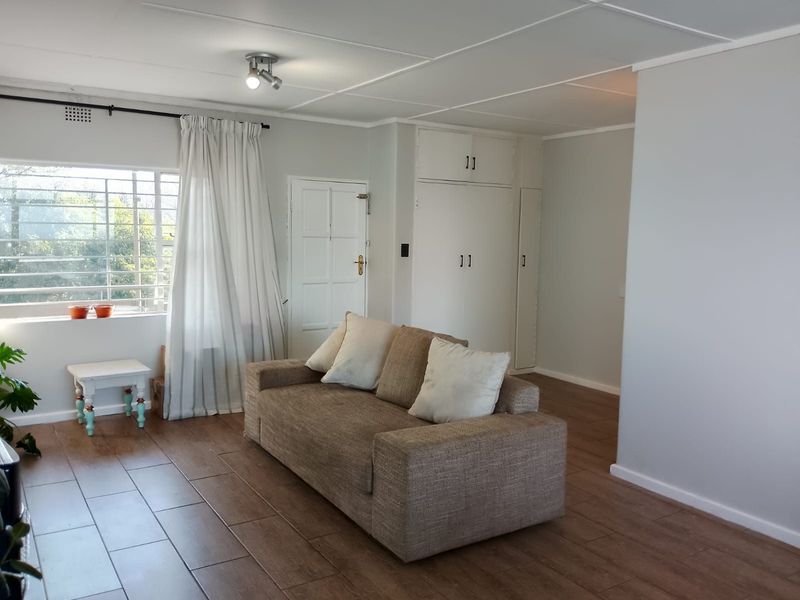 Apartment For Sale in Linden - Photo 5