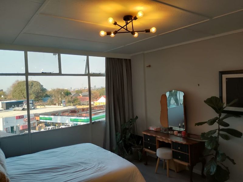 Apartment For Sale in Linden - Photo 2