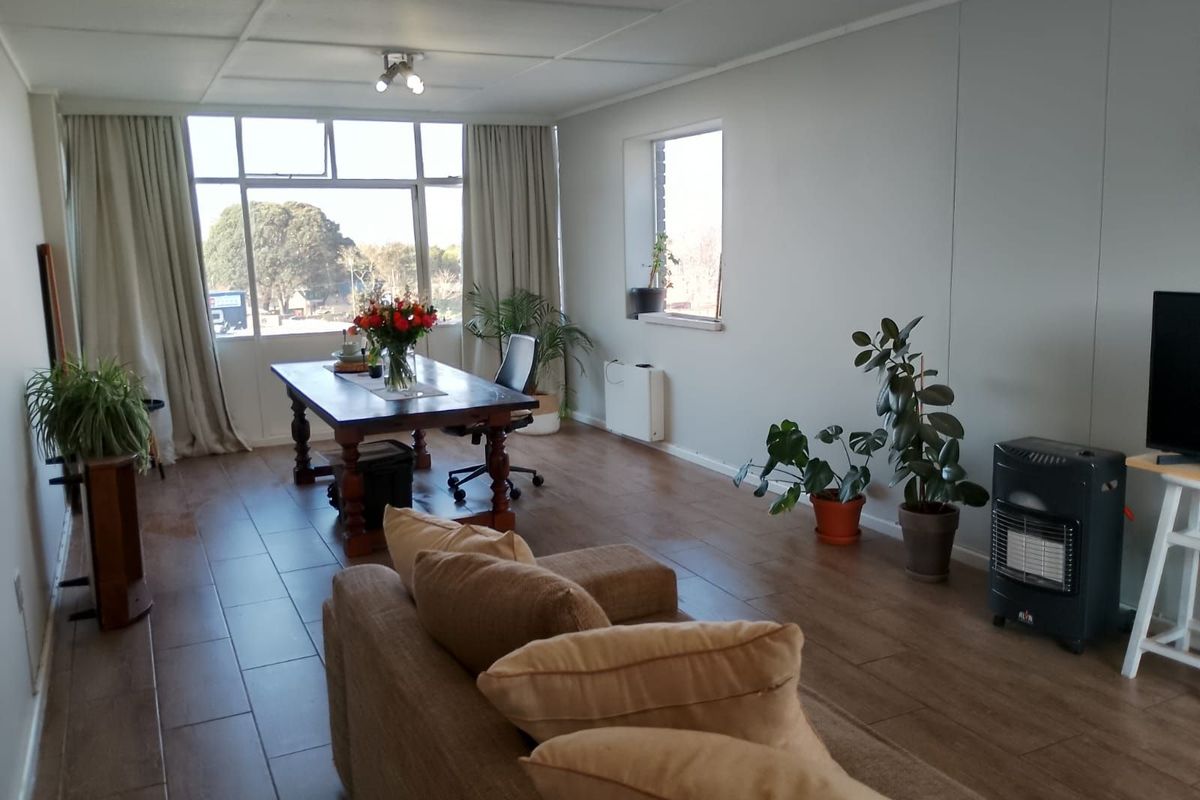 Apartment For Sale in Linden - Photo 4